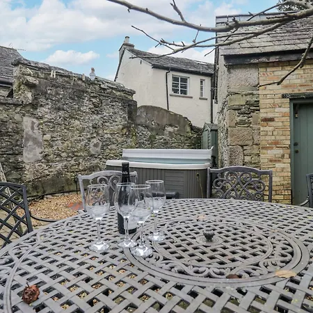 No 2 The Flags Grange-over-Sands