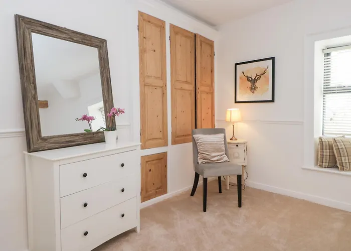 Holiday home No 2 The Flags *